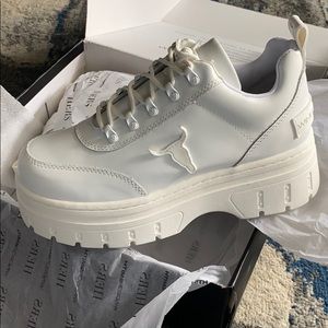 BRAND NEW WINDSOR SMITH PLATFORM SHOES